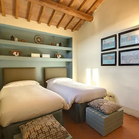 Macchia Villa