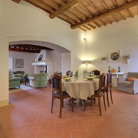 Macchia Villa