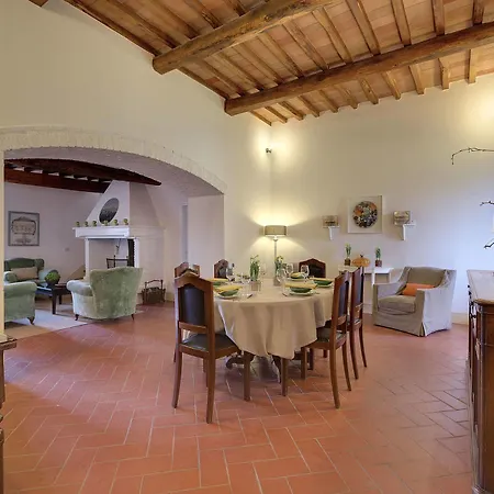 Macchia Villa